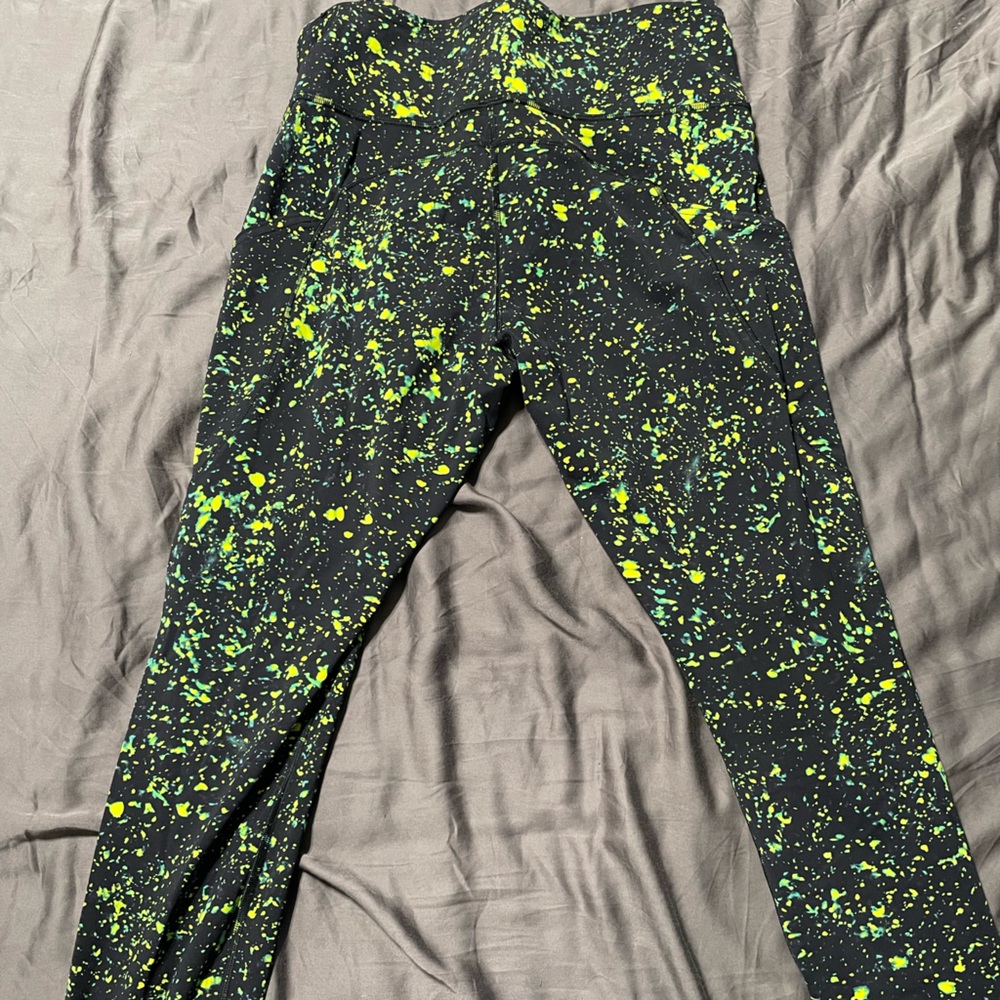 Lululemon size 10